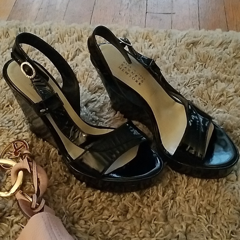 Barney NY Wedges